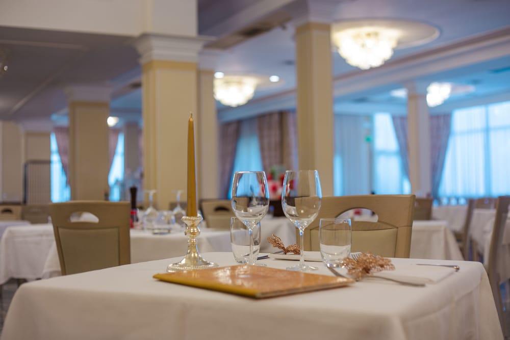 Hotel Metropole 아바노테르메 외부 사진