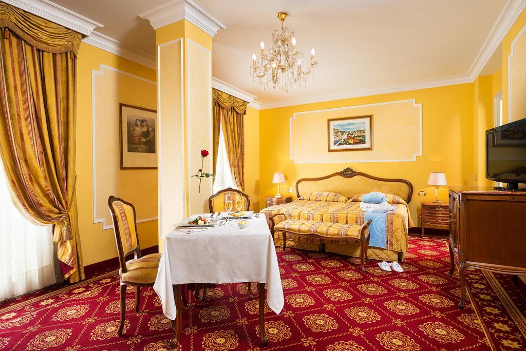 Hotel Metropole 아바노테르메 외부 사진